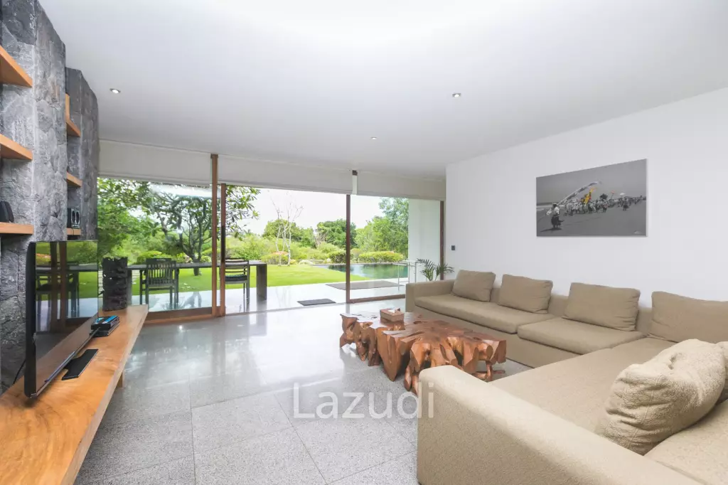 Villa 3 Kamar Tidur ROI Sangat Bagus dengan Jarak Berjalan kaki ke Pantai di Ungasan Badung Bali