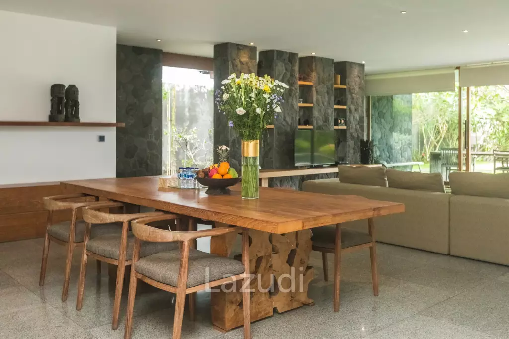 Villa 3 Kamar Tidur ROI Sangat Bagus dengan Jarak Berjalan kaki ke Pantai di Ungasan Badung Bali