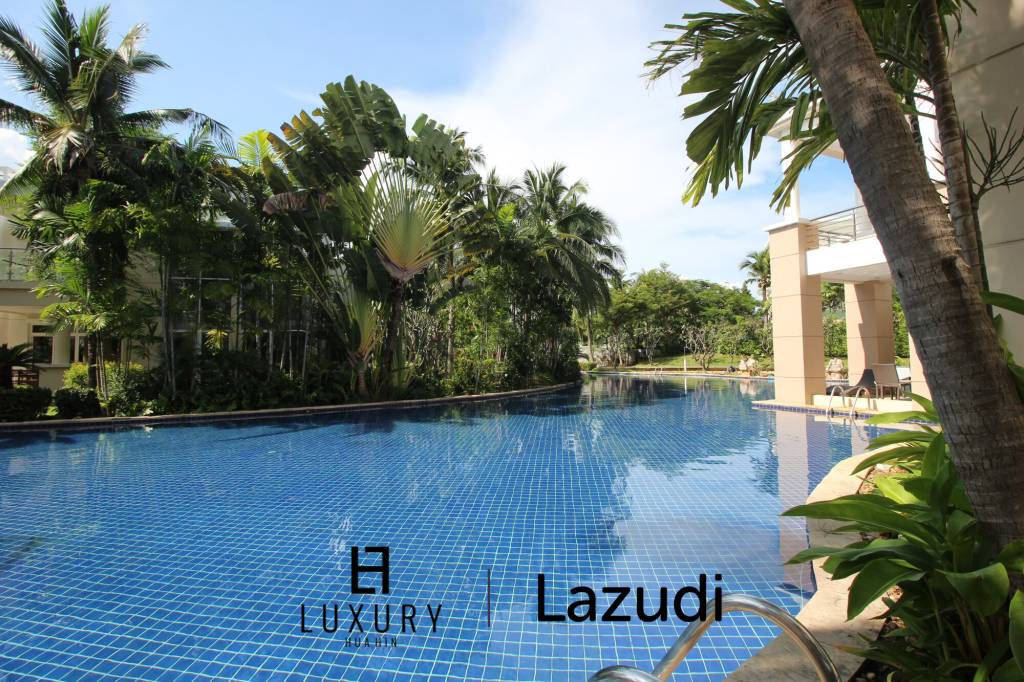 Blue Lagoon: Large 2 Bed Luxury Condo with Hotel Facilities