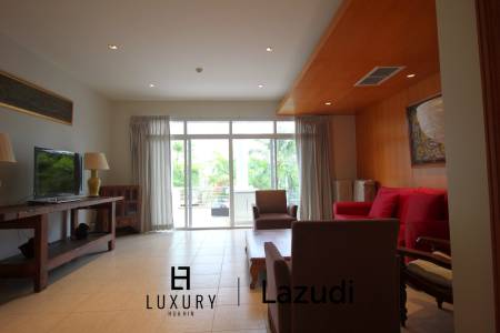 Blue Lagoon: Large 2 Bed Luxury Condo with Hotel Facilities