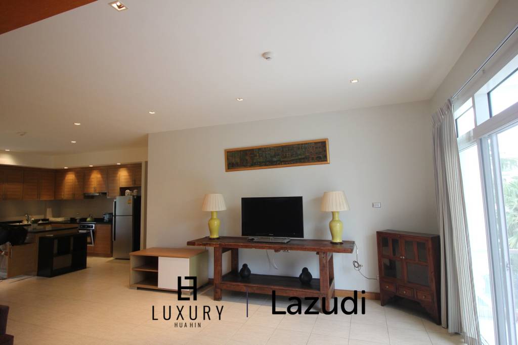 Blue Lagoon: Large 2 Bed Luxury Condo with Hotel Facilities