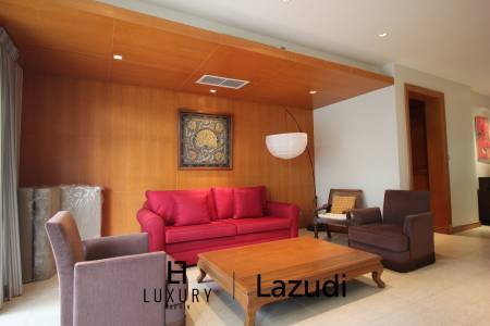 Blue Lagoon: Large 2 Bed Luxury Condo with Hotel Facilities