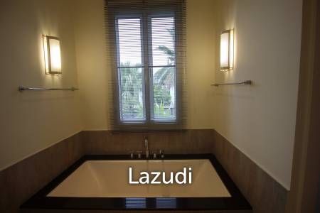 Blue Lagoon: Large 2 Bed Luxury Condo with Hotel Facilities