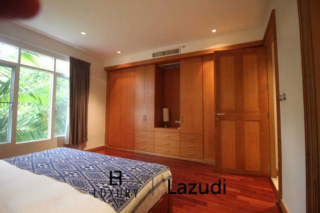 Blue Lagoon: Large 2 Bed Luxury Condo with Hotel Facilities