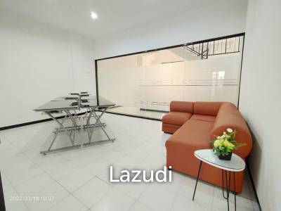 Sewa Kantor Coworking Space di Surabaya Dekat Kampus UWKS, Ciputra World Surabaya, Islamic Centre Surabaya