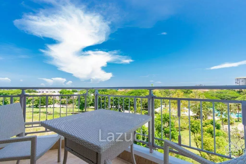 BOATHOUSE : Luxury 1 bed Duplex Condo