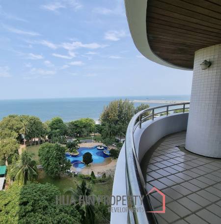 Krisada Condotel cliff and park pattaya