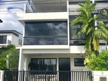 Laguna, 3 Bed Corner Townhouse