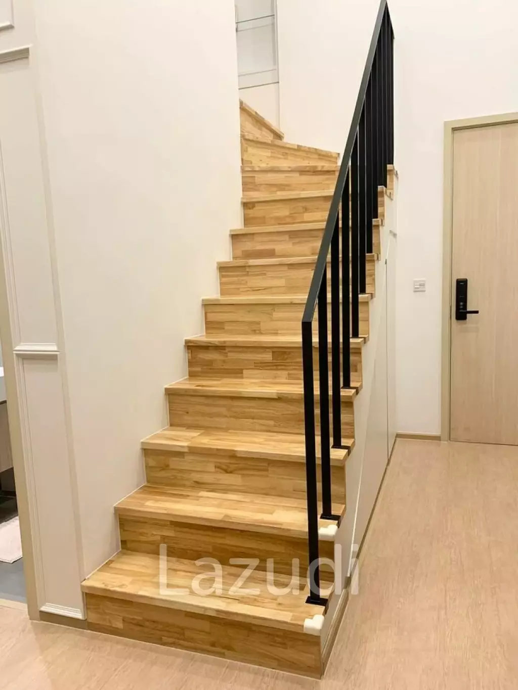 2 Bed 1 Bath 44.73 SQ.M MARU Ekkamai 2