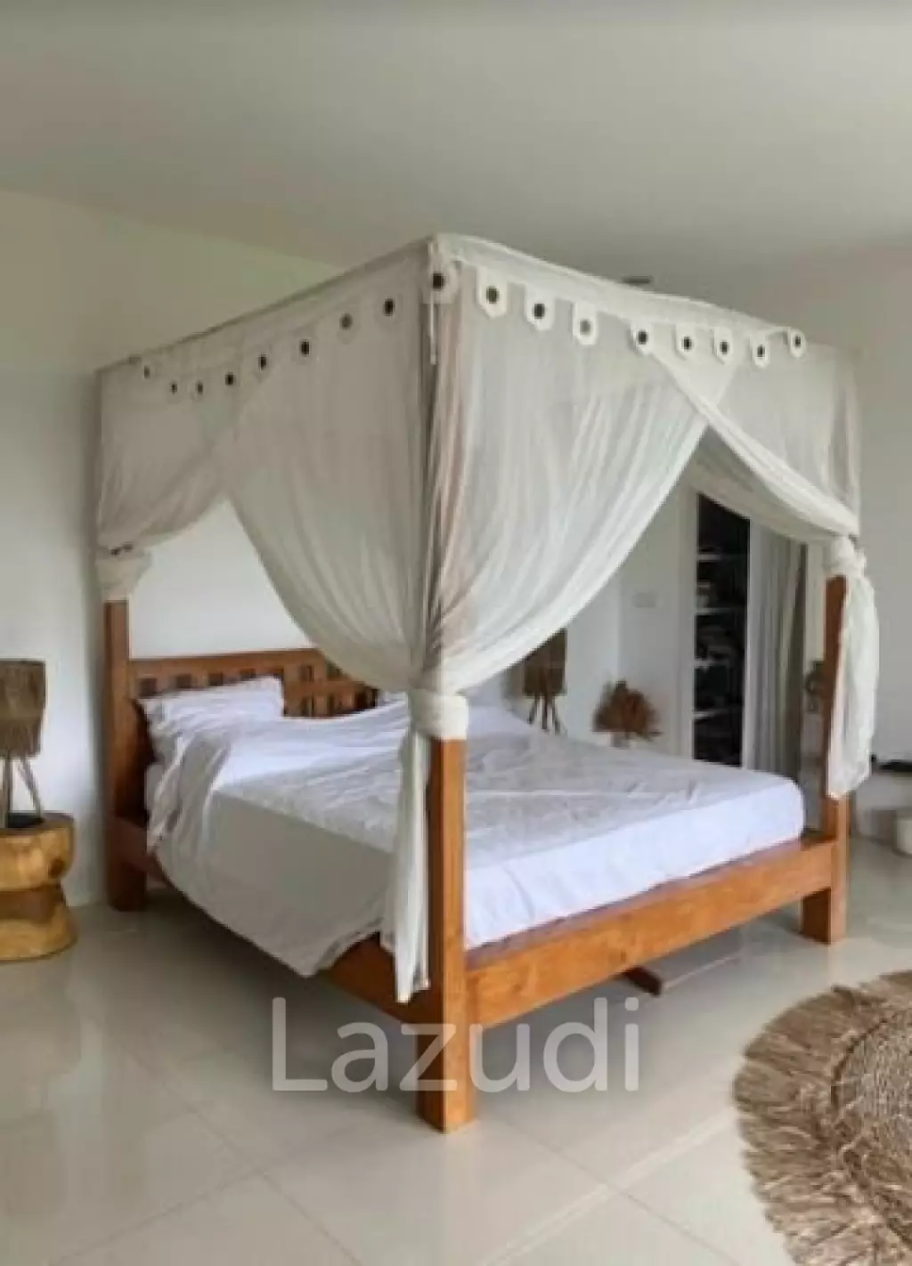 Large Family home 4 Bedroom, semi Furnished Leasehold in Umalas Badung Bali