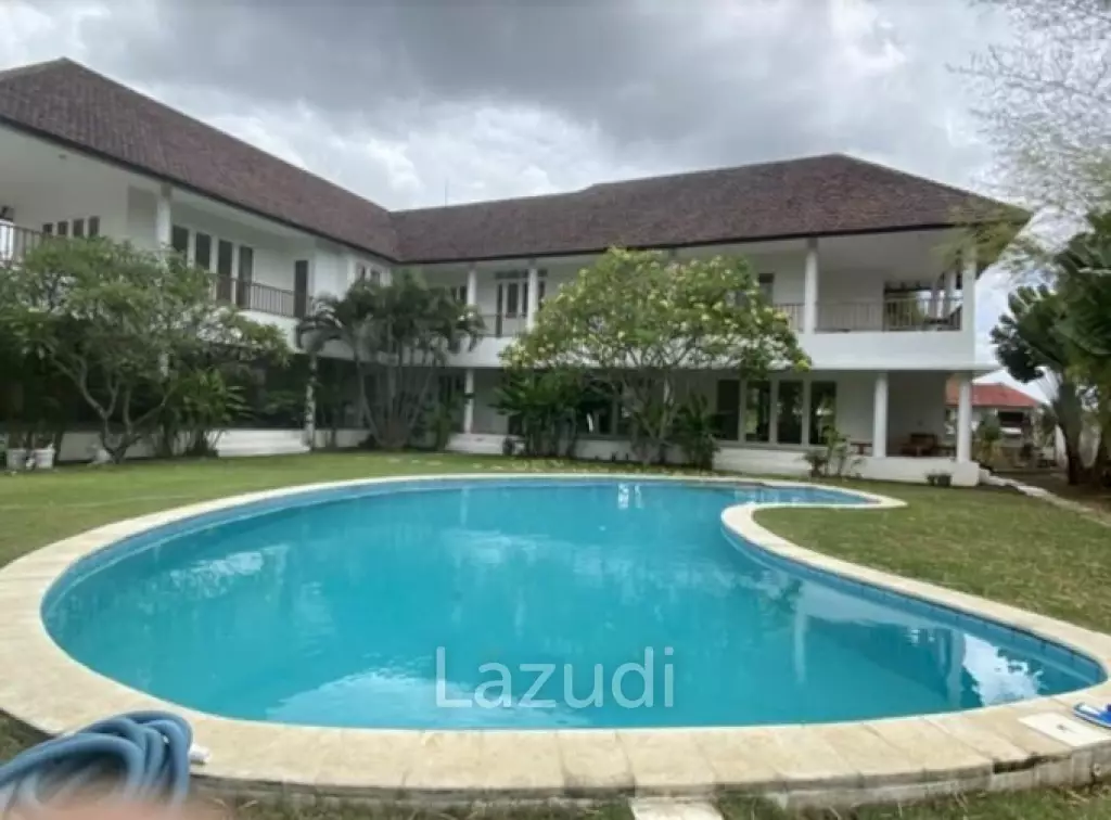 Large Family home 4 Bedroom, semi Furnished Leasehold in Umalas Badung Bali