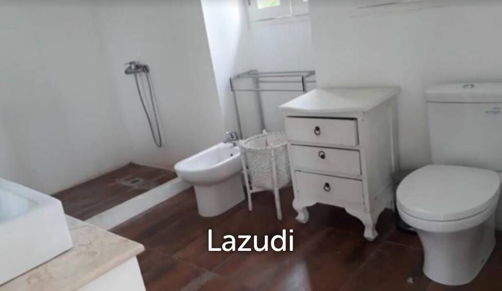 Large Family home 4 Bedroom, semi Furnished Leasehold in Umalas Badung Bali