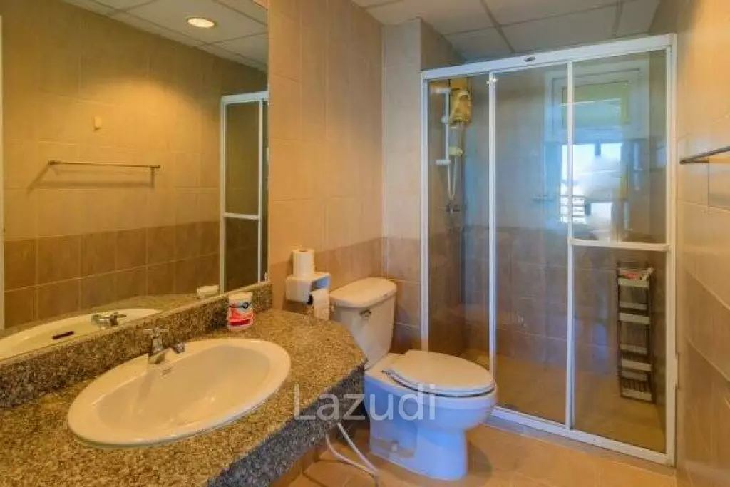 3 Bedroom Condo Sea View