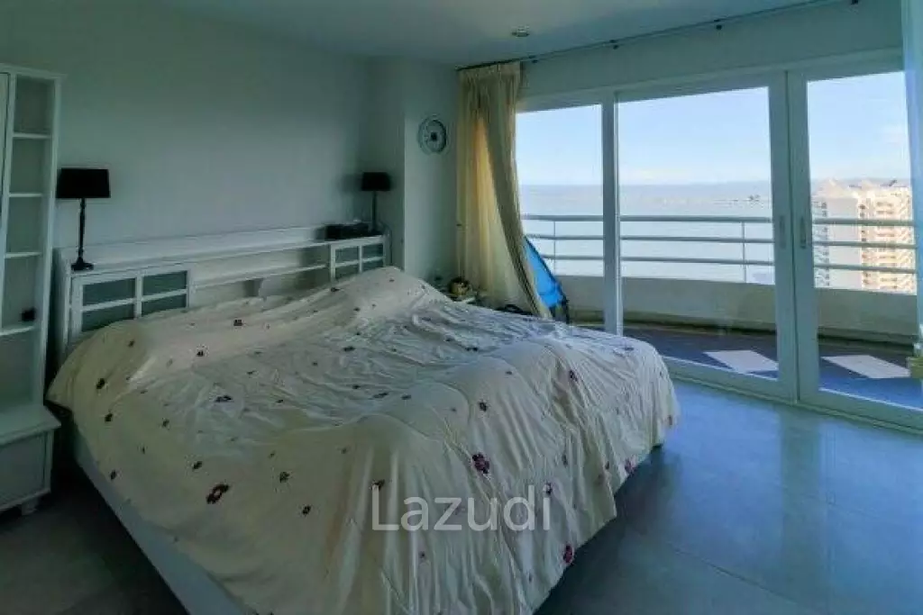 3 Bedroom Condo Sea View