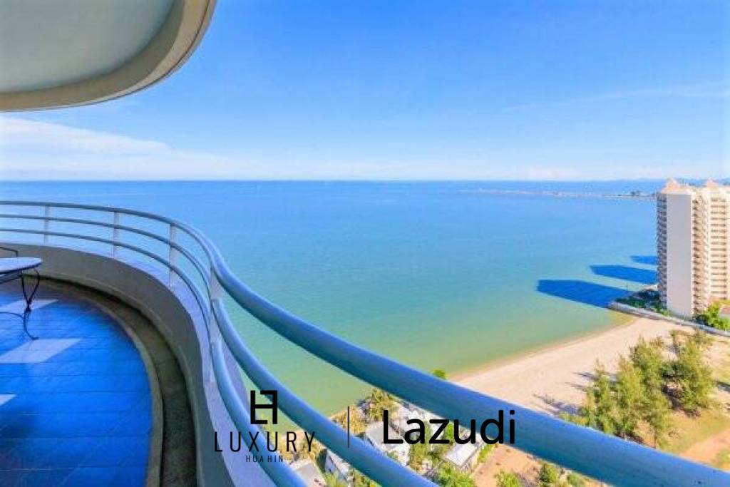 3 Bedroom Condo Sea View