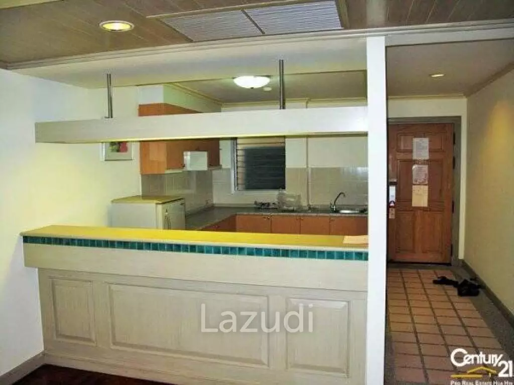 BEACH FRONT 2 BED CONDO FOR RENT