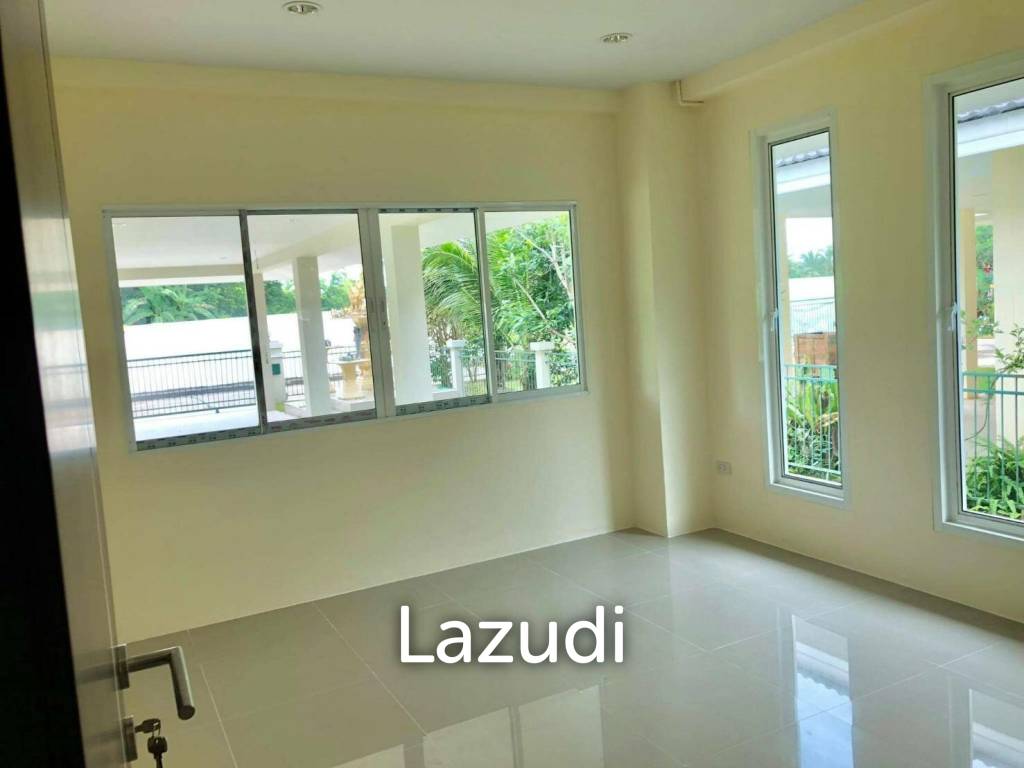 2 Storeys House 4 Beds 3 Baths in Chiang Mai