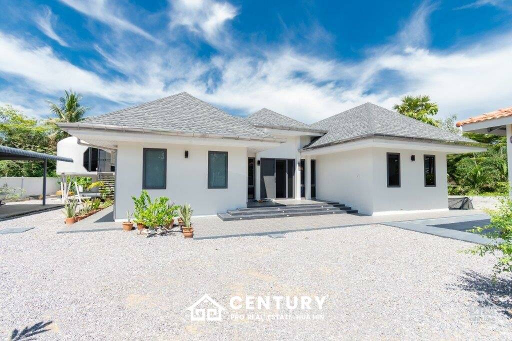 1,310 metro cuadrado 3 ` 4 Baño Villa de Venta