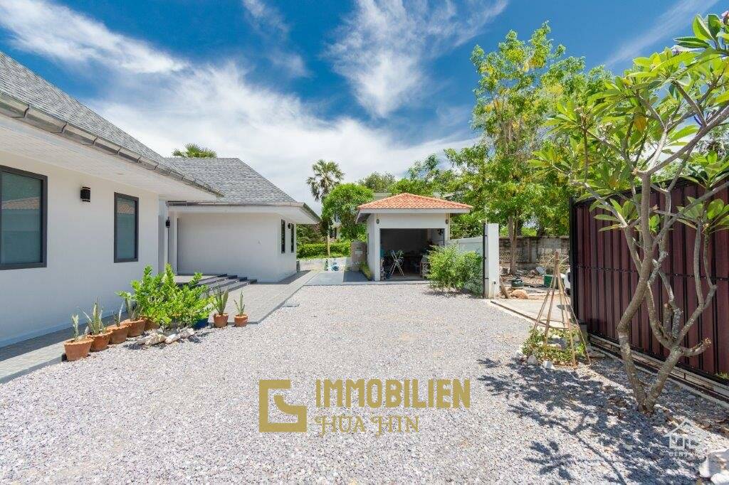 1,310 qm 3 Bett 4 Bad Villa Für Verkauf