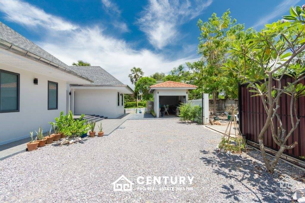 1,310 metro cuadrado 3 ` 4 Baño Villa de Venta