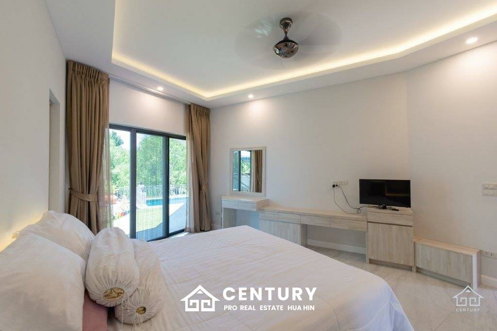 1,310 metro cuadrado 3 ` 4 Baño Villa de Venta