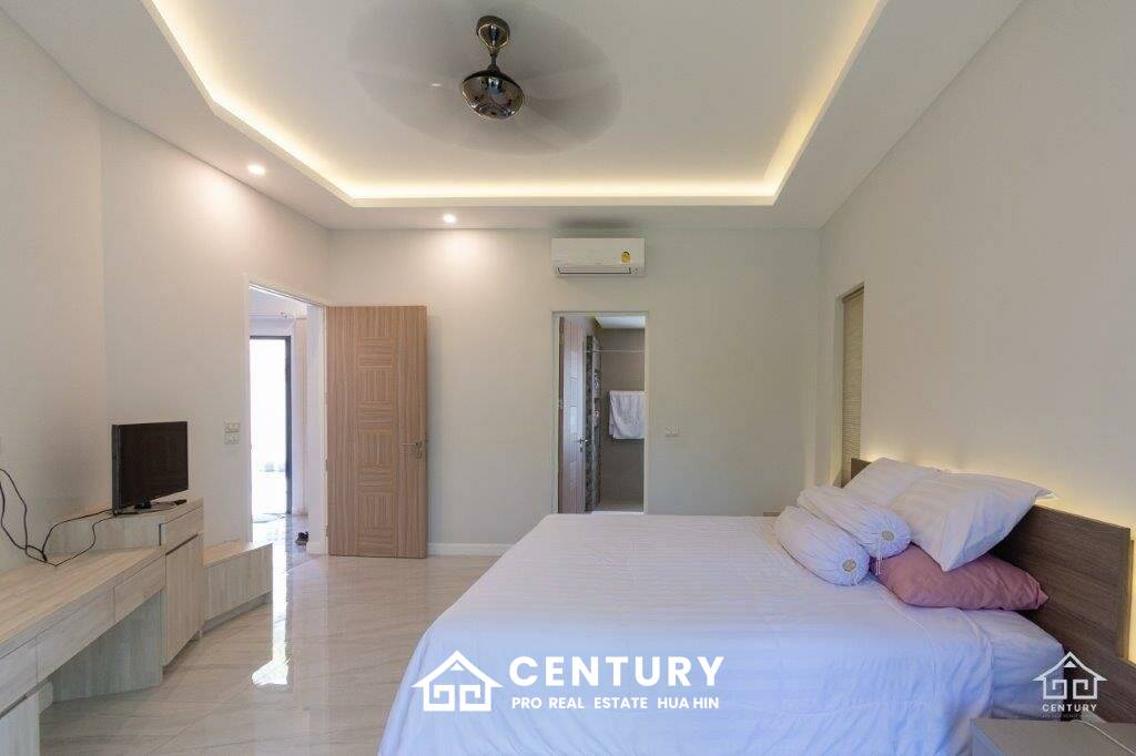 1,310 metro cuadrado 3 ` 4 Baño Villa de Venta