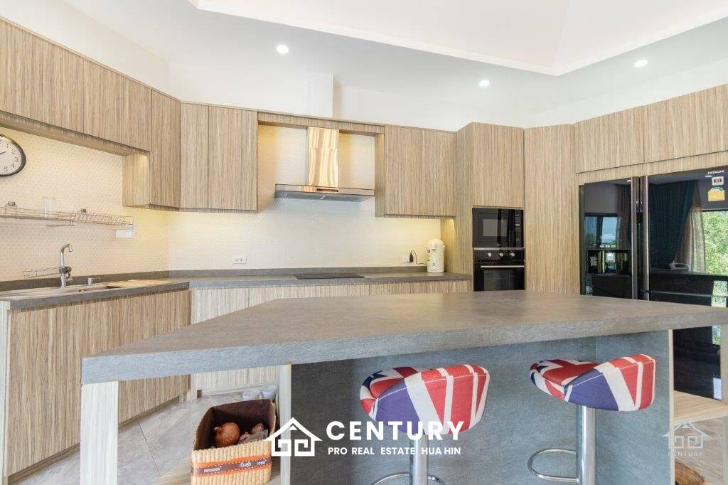 1,310 metro cuadrado 3 ` 4 Baño Villa de Venta