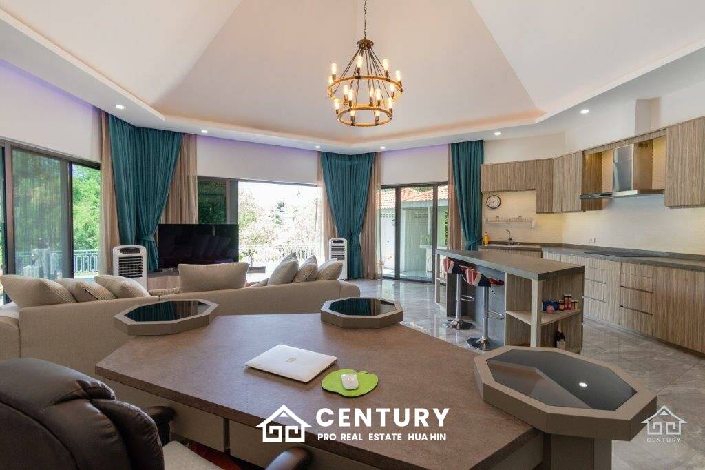 1,310 metro cuadrado 3 ` 4 Baño Villa de Venta