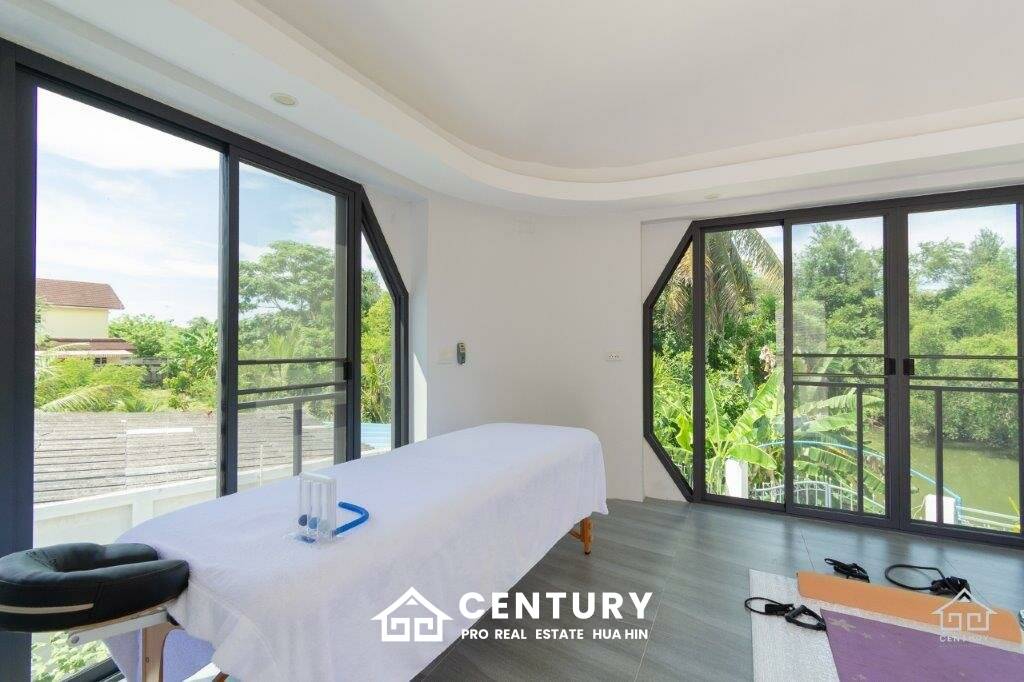 1,310 metro cuadrado 3 ` 4 Baño Villa de Venta