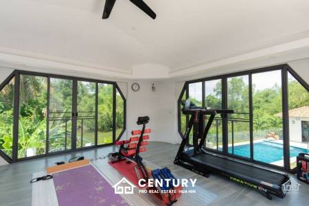 1,310 metro cuadrado 3 ` 4 Baño Villa de Venta