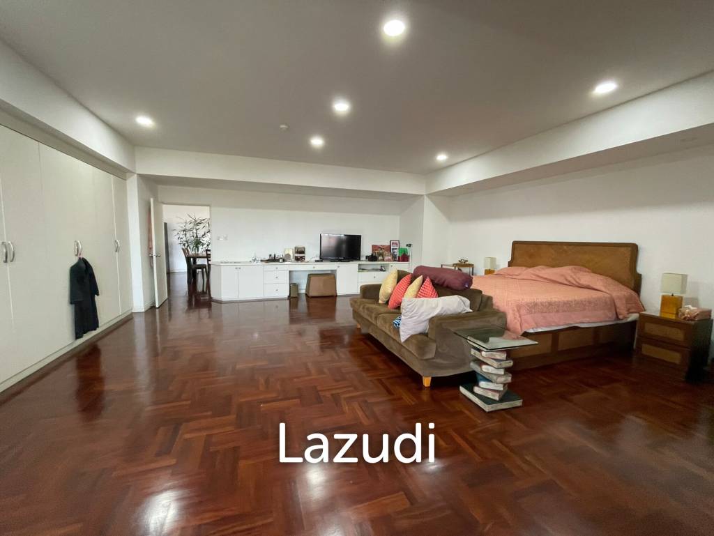3 Bedroom 4 Bathroom 319 SQ.M Oriental Towers