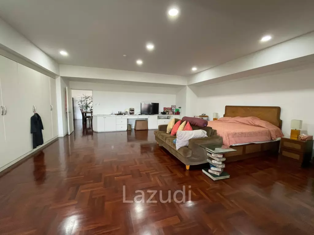 3 Bedroom 4 Bathroom 319 SQ.M Oriental Towers