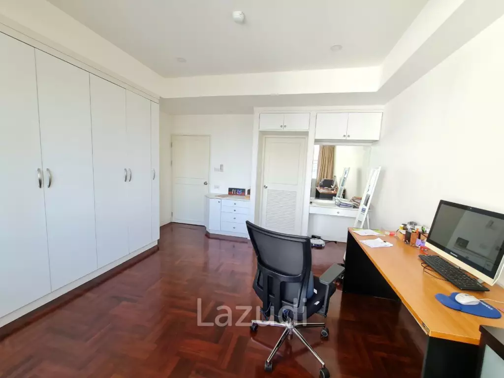 3 Bedroom 4 Bathroom 319 SQ.M Oriental Towers