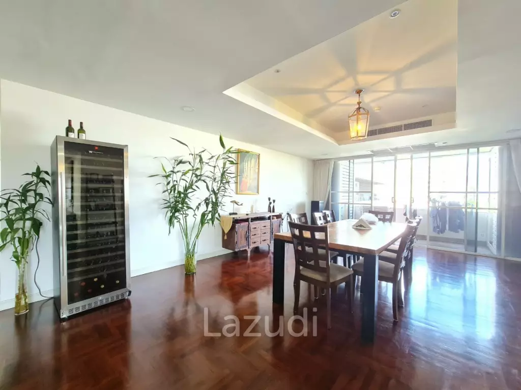 3 Bedroom 4 Bathroom 319 SQ.M Oriental Towers