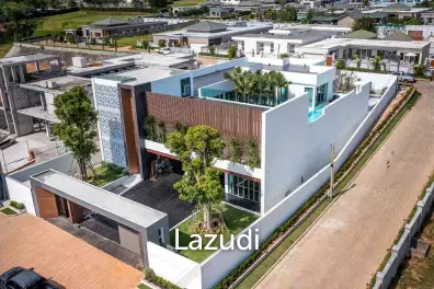 6 Bed 10 Bath 1,095 SQ.M The Prestige at Siam Royal View