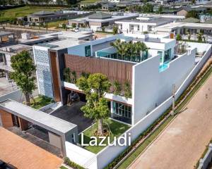 6 Bed 10 Bath 1,095 SQ.M The Prestige at Siam Royal View