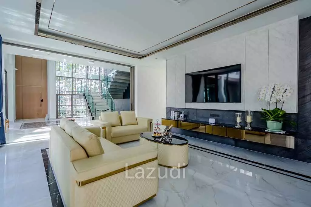7 Bed 9 Bath 1,011 SQ.M The Prestige at Siam Royal View