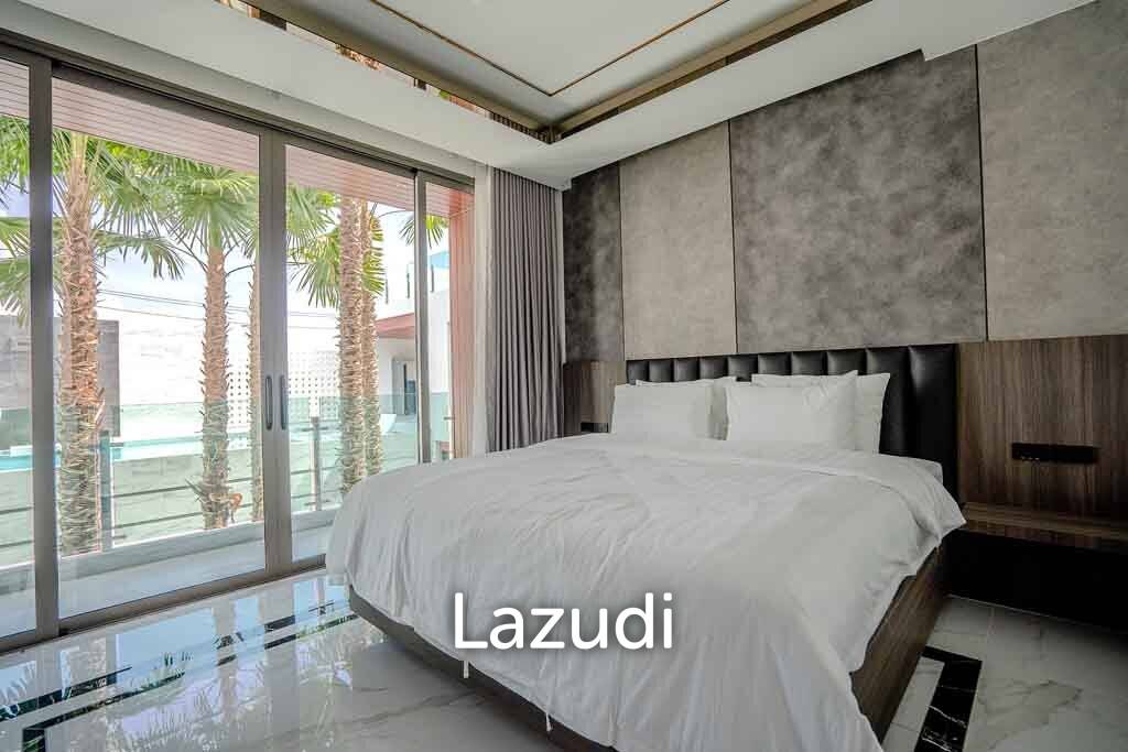 7 Bed 9 Bath 1,011 SQ.M The Prestige at Siam Royal View