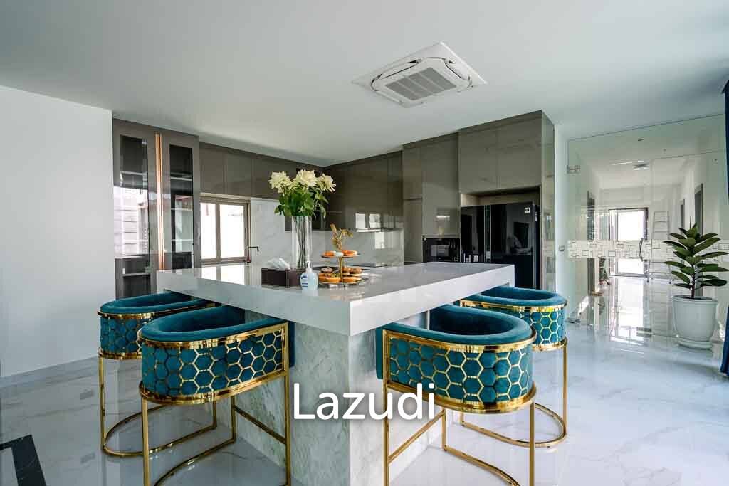 7 Bed 9 Bath 1,011 SQ.M The Prestige at Siam Royal View
