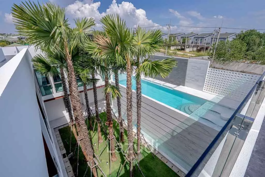 5 Bed 7 Bath 721 SQ.M The Prestige at Siam Royal View