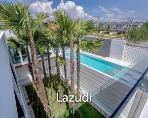 5 Bed 7 Bath 721 SQ.M The Prestige at Siam Royal View