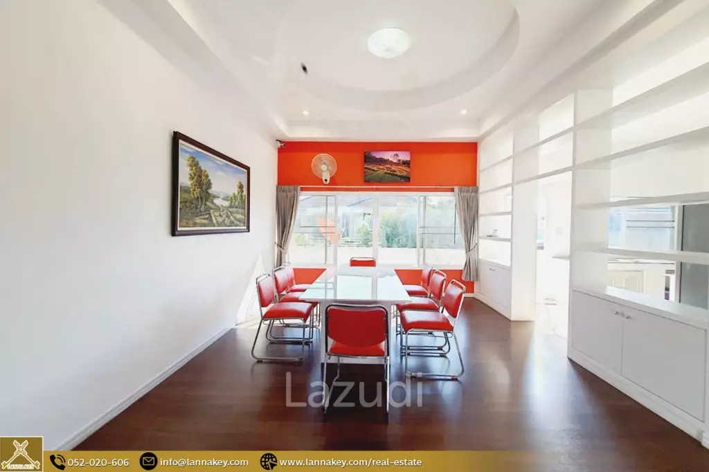 Nice! Single-Storey 5 bedrooms Pool House
