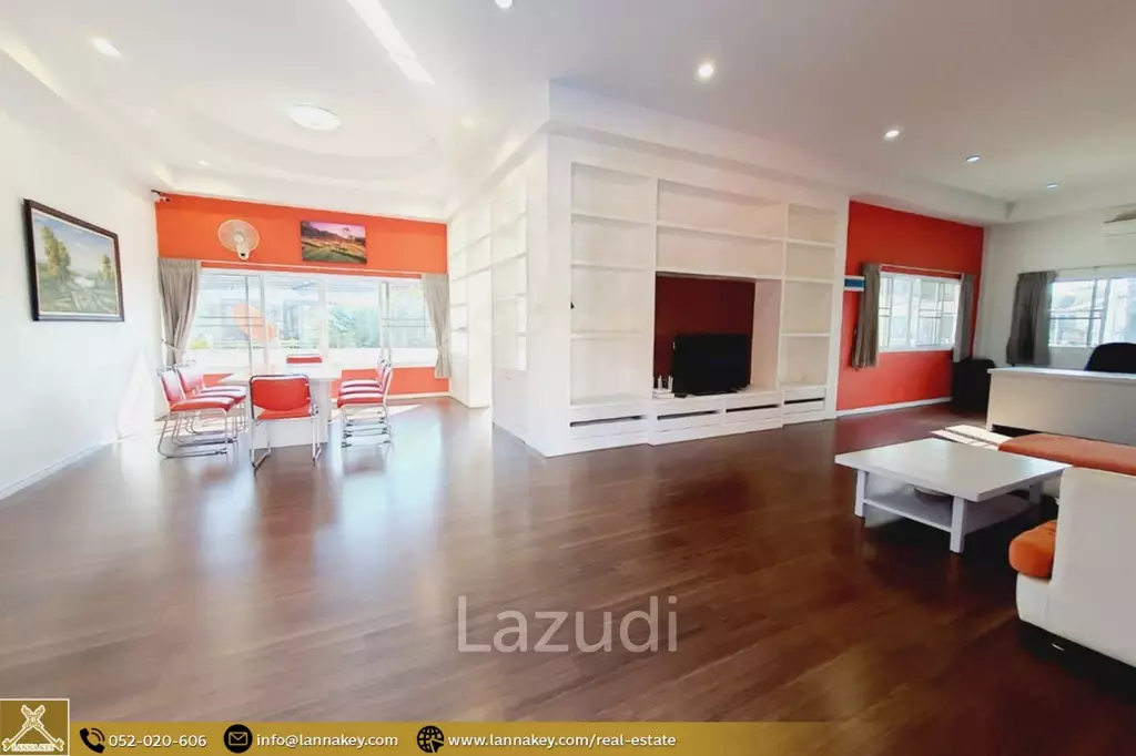 Nice! Single-Storey 5 bedrooms Pool House