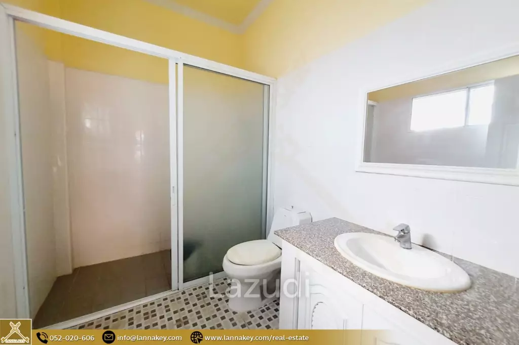 Nice! Single-Storey 5 bedrooms Pool House