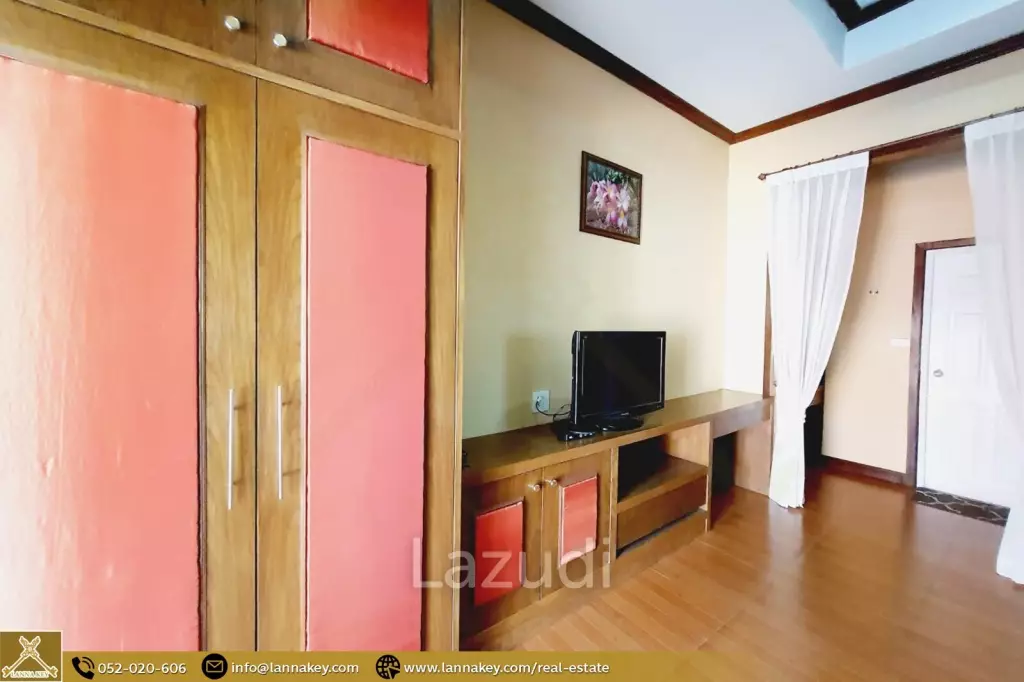 Nice! Single-Storey 5 bedrooms Pool House