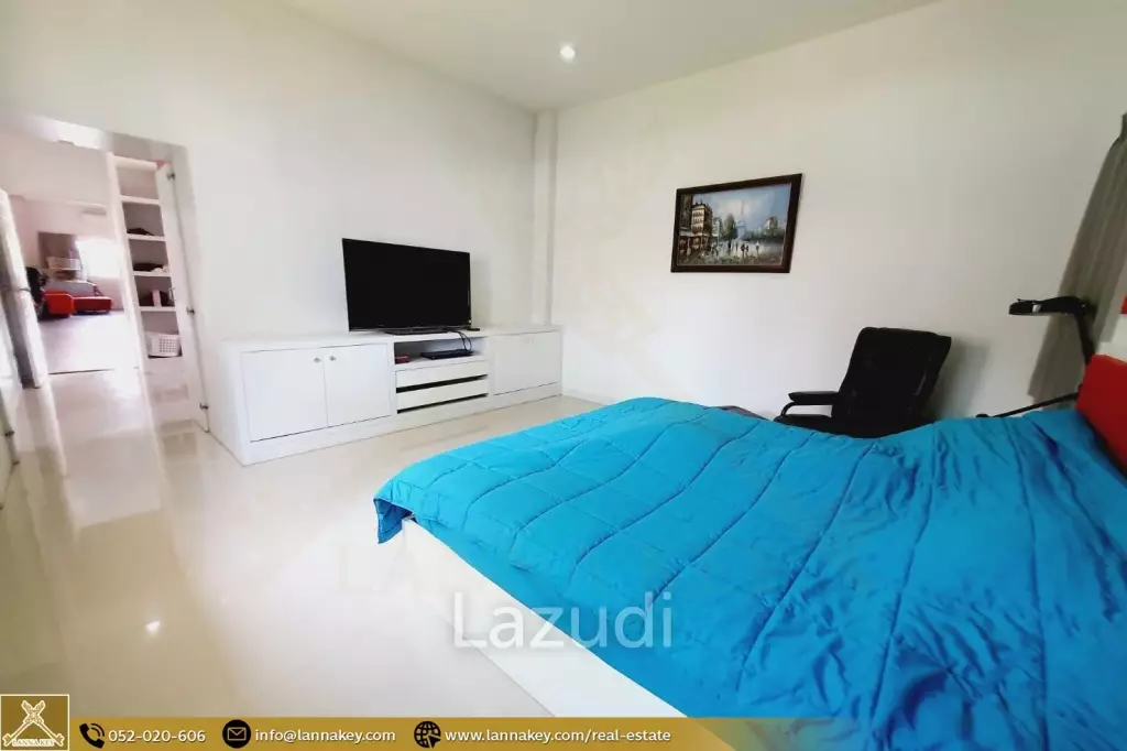 Nice! Single-Storey 5 bedrooms Pool House