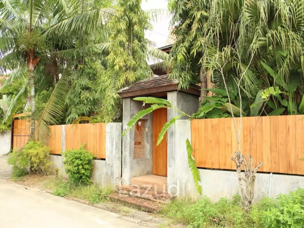 3 Beds 3 Baths 536 SQ.M Lanna Style House