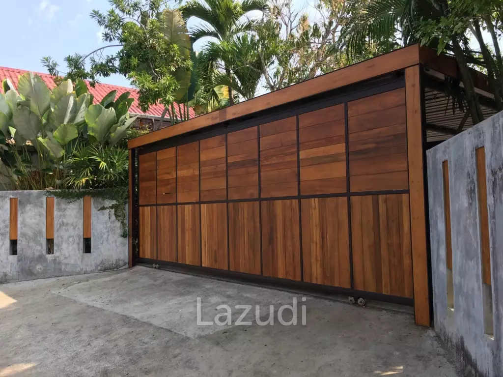 3 Beds 3 Baths 536 SQ.M Lanna Style House
