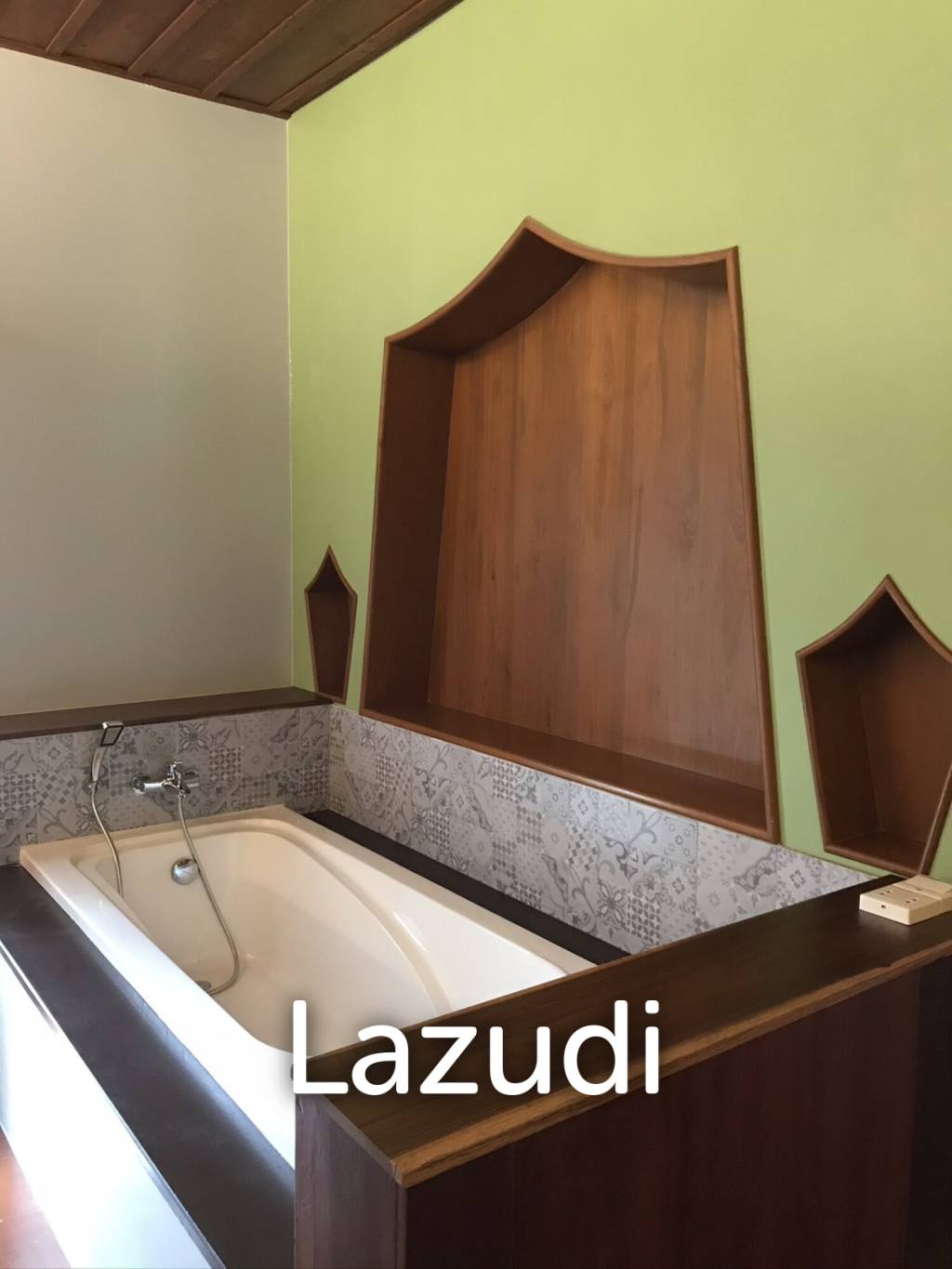 3 Beds 3 Baths 536 SQ.M Lanna Style House