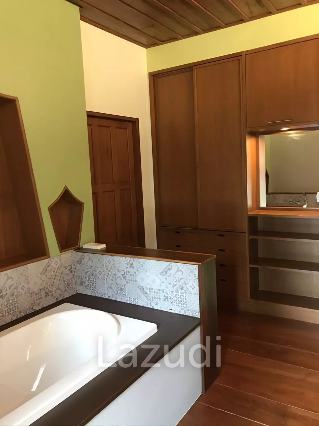 3 Beds 3 Baths 536 SQ.M Lanna Style House